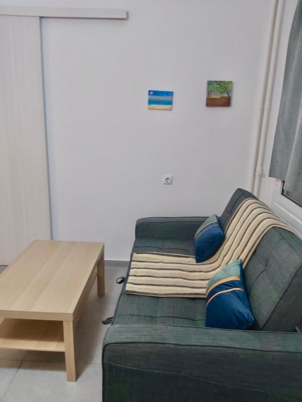 Cozy In Center Apartment *