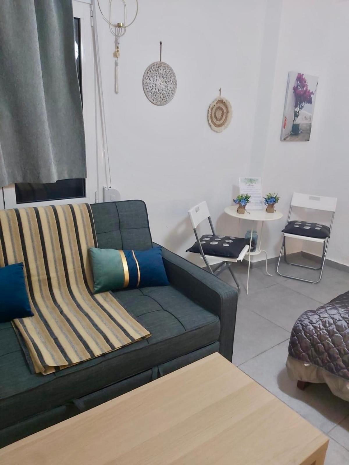 Cozy In Center Apartment Athens
